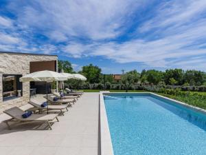 Holiday Home Sola by Interhome