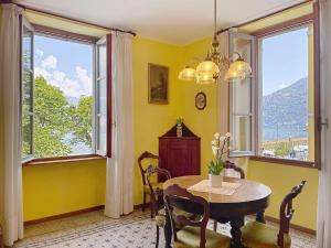 Apartment Una Finestra sul Lago by Interhome