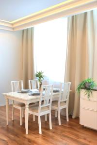 Astrova Deluxe Apartment
