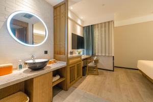 Atour X Hotel Hangzhou West Lake Intime Dingan Road
