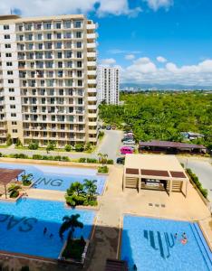 Condo with amazing city view and olympic size pool