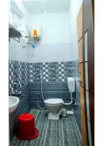 Anbu Grand Inn