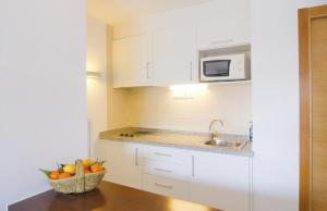 BONLLOC 4 PAX Apt, Nice view Terrace, of Downtown, Beach 50 m