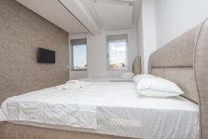 Amber Lux Apartments