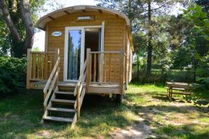 Campings Camping le Nid du Parc : Roulotte  - Non remboursable