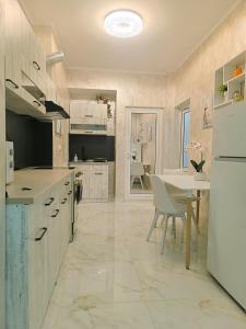 City Garden Nest steps from Borisova garden and bus stop