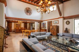 Villa magica tepoztlan con alberca jacuzzi y padel