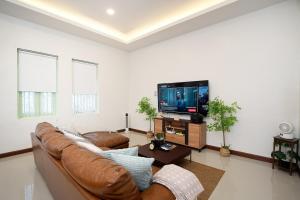 Heritage Family Home Spacious & Central Location