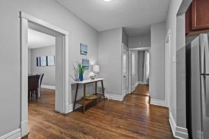 Spacious 3BR Near Botanical Garden | Quiet Corner House | Southwest Garden