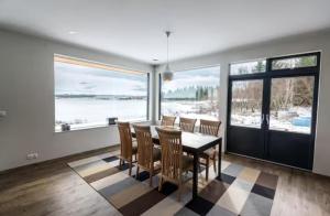 Elliðavatn Luxury Lake House and cabin