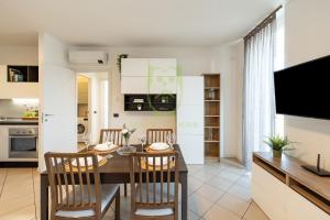 Helios Apart - Free Garage
