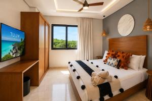 Jungle Guardian - Rooftop Pool & Beach Club