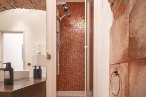 -Centro-Piazza Castello- Luxury Suite for 4 with Wi-Fi