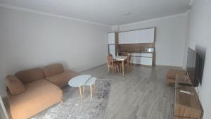 Corner 104