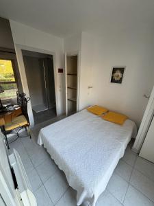 Charming two-room apartment just a stones throw from Cannes