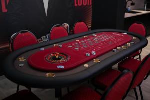 Capsule Las Vegas - Poker - Balneo - Sauna