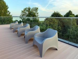 Apartament Wysoki Poziom Mielno z basenem i klimatyzacją w Art Lake dwa pokoje aneks łazienka balkon