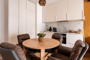 Nadmotławie Riverside Prestige Apartment by BookingHost
