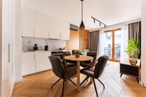 Nadmotławie Riverside Prestige Apartment by BookingHost
