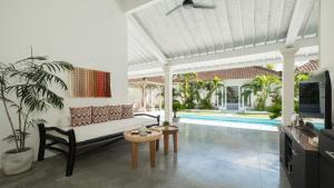 Villa Mas Estate