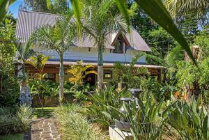 Nothing Else Like This in Chamarel - 6BR Estate