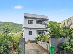 2BR Ground-Floor Flat - AC - La Gaulette