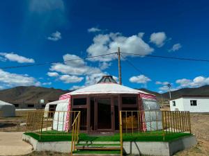 King Terelj Resort, Yurt with Modern Comfort