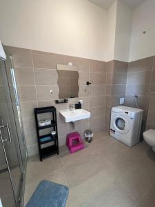Bibi Family Apartment up to 6, Parking, Wien Hauptbahnhof, near City Centre