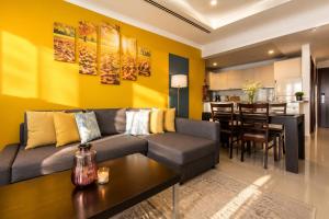 Free Beach Access & 50 percent on Aqua Park at Pearl Marina 1802