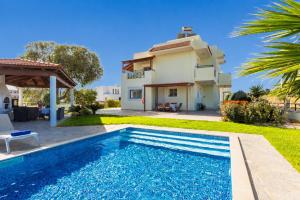 Amphitrite Villa