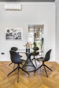 Andrassy Ave Splendor Luxe Art Loft nr the Opera Oktogon