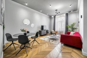 Andrassy Ave Splendor Luxe Art Loft nr the Opera Oktogon