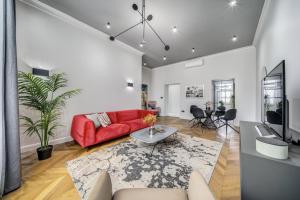 Andrassy Ave Splendor Luxe Art Loft nr the Opera Oktogon