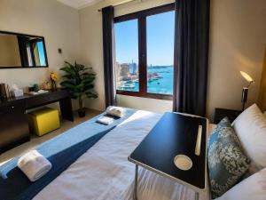Free Beach Access & 50 percent on Aqua Park at Pearl Marina 1802