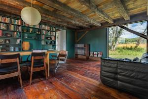 Valley View - Renovated Cottage New Addon and Pool