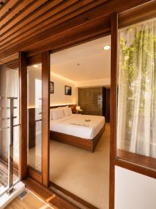 Autumn Sea Boutique Hotel