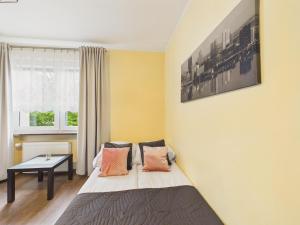 Przymorze Jagiellońska Family Apartment by Solarento