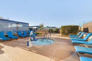 2BR Cozy Vegas Strip Views Modern Kitchen