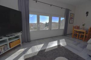 Spacious Family Villa & Studio Pool Walk to Beach