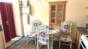 Gorgona House
