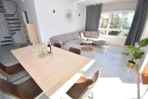 3 Bed Penthouse Duplex Frontline Golf & Sea View
