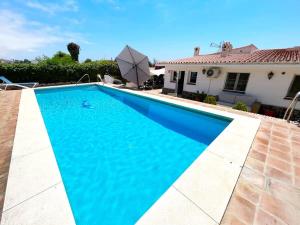 Family Villa Pool Sea Views & Walk to Beach