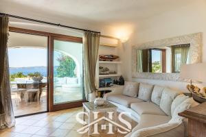 Villa Alma Luxury Sea View Retreat in Porto Rafael