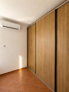 Bright Apartment with 2 Balconies Sleeps 8 Central Tirana