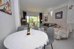 Los Boliches 2BR Pool Balcony & Beach