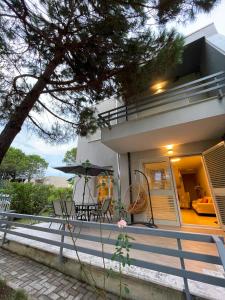 Villa Happy, Lura 3 - First Villa on the Upper Row