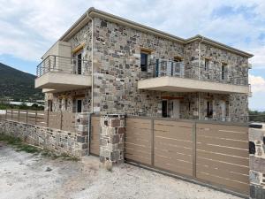 ANEMÉLIA stone suites - Sea & Mountain View