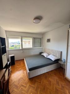 Comfortable friendly apartment 5min from the beach