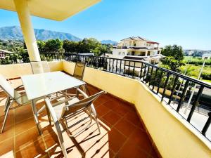 2 Terraces Pool & Parking for 5 Guests