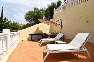 Beach Townhouse Pool Terraces & Workspace